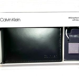 Calvin Klein Men's RFID Leather Wallet and Key Fob Set